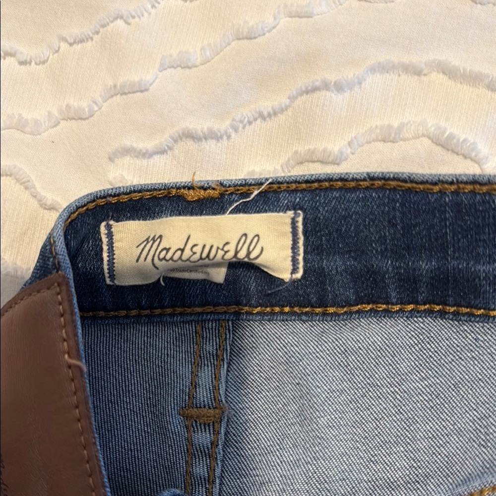 Women's Blue High-Waisted Jeans - Picture 2 of 5
